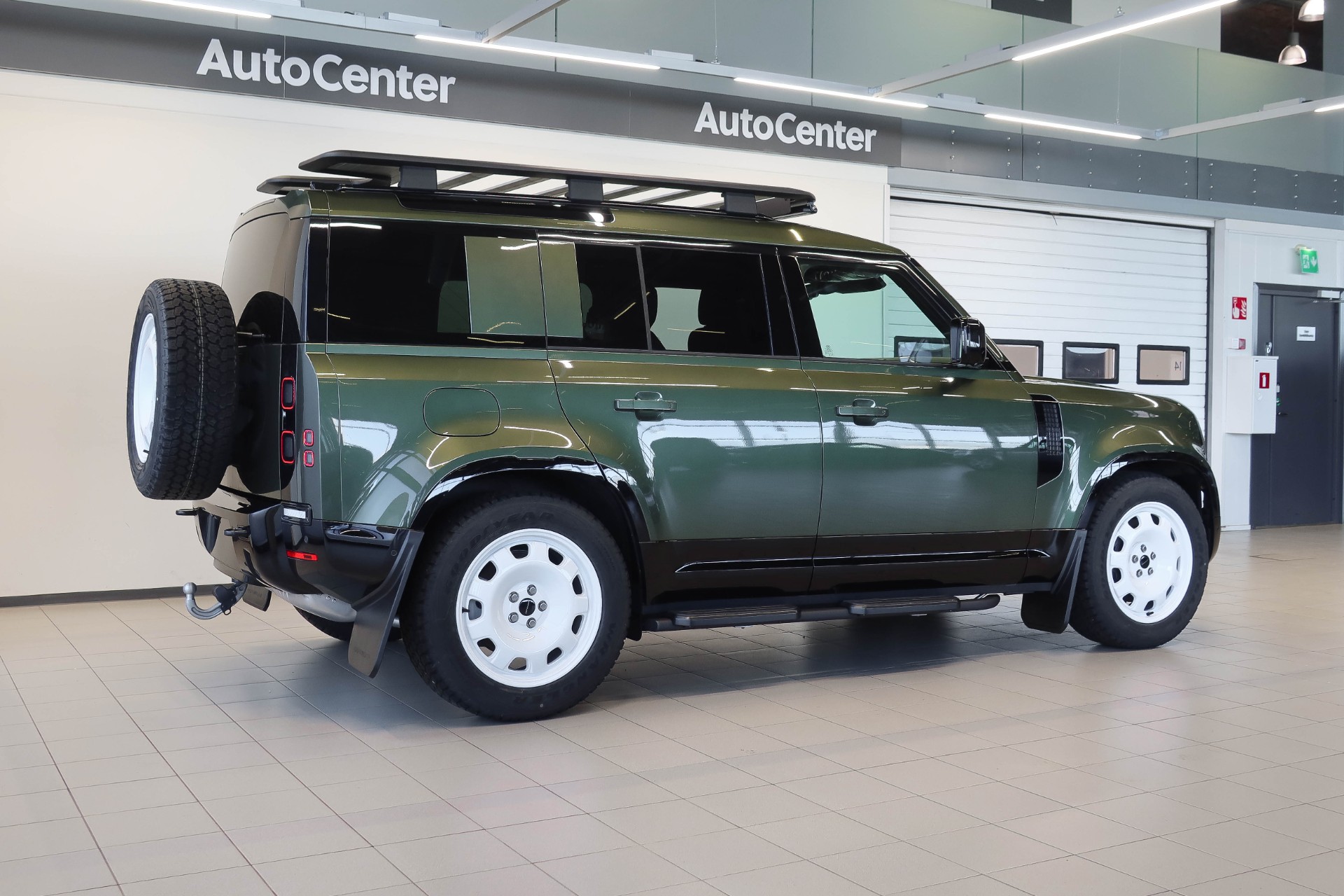 Land Rover Defender 2026