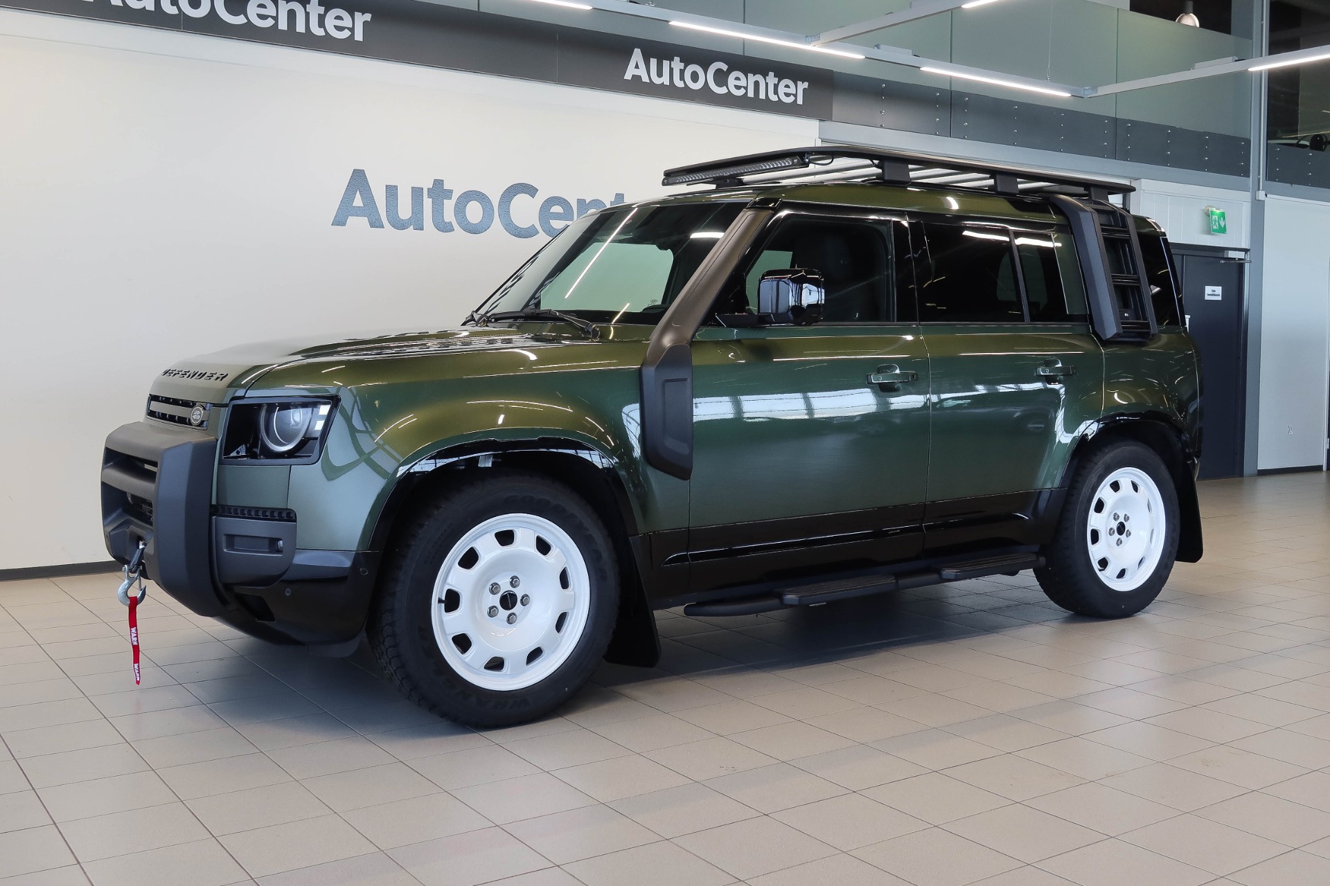 Land Rover Defender 2026