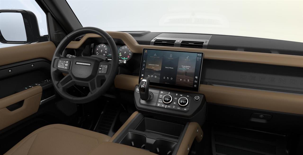 Land Rover Defender 2026