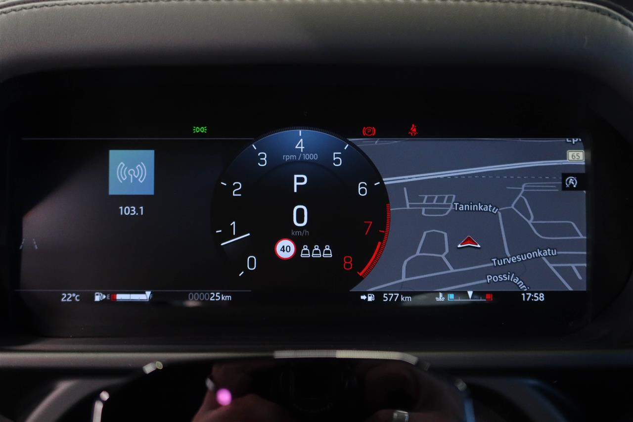 Land Rover Defender 2026