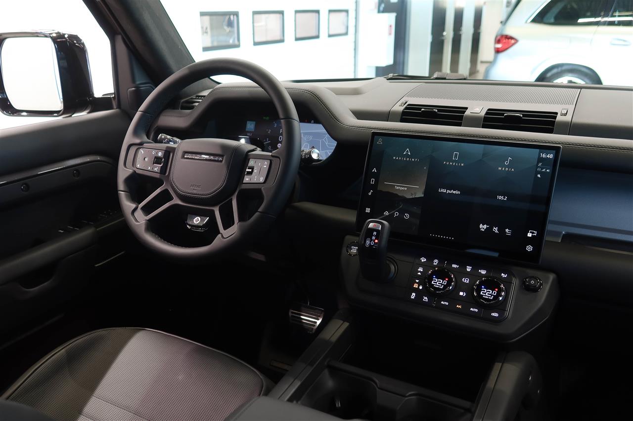 Land Rover Defender 2026