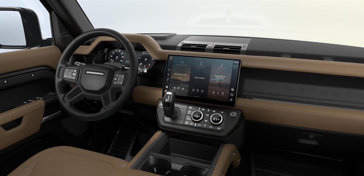 Land Rover Defender 2026