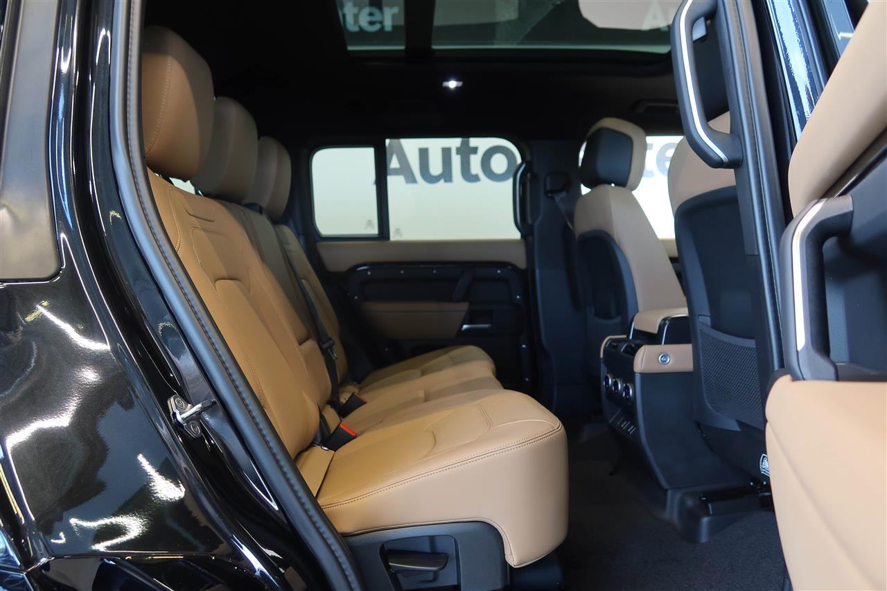 Land Rover Defender 2026