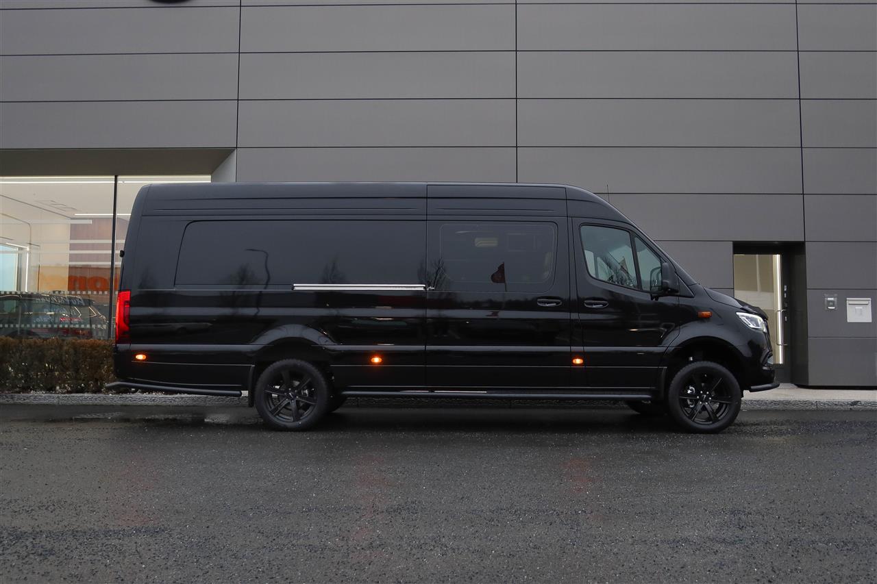 Mercedes-Benz Sprinter 2025