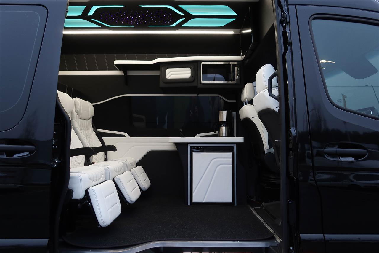 Mercedes-Benz Sprinter 2025