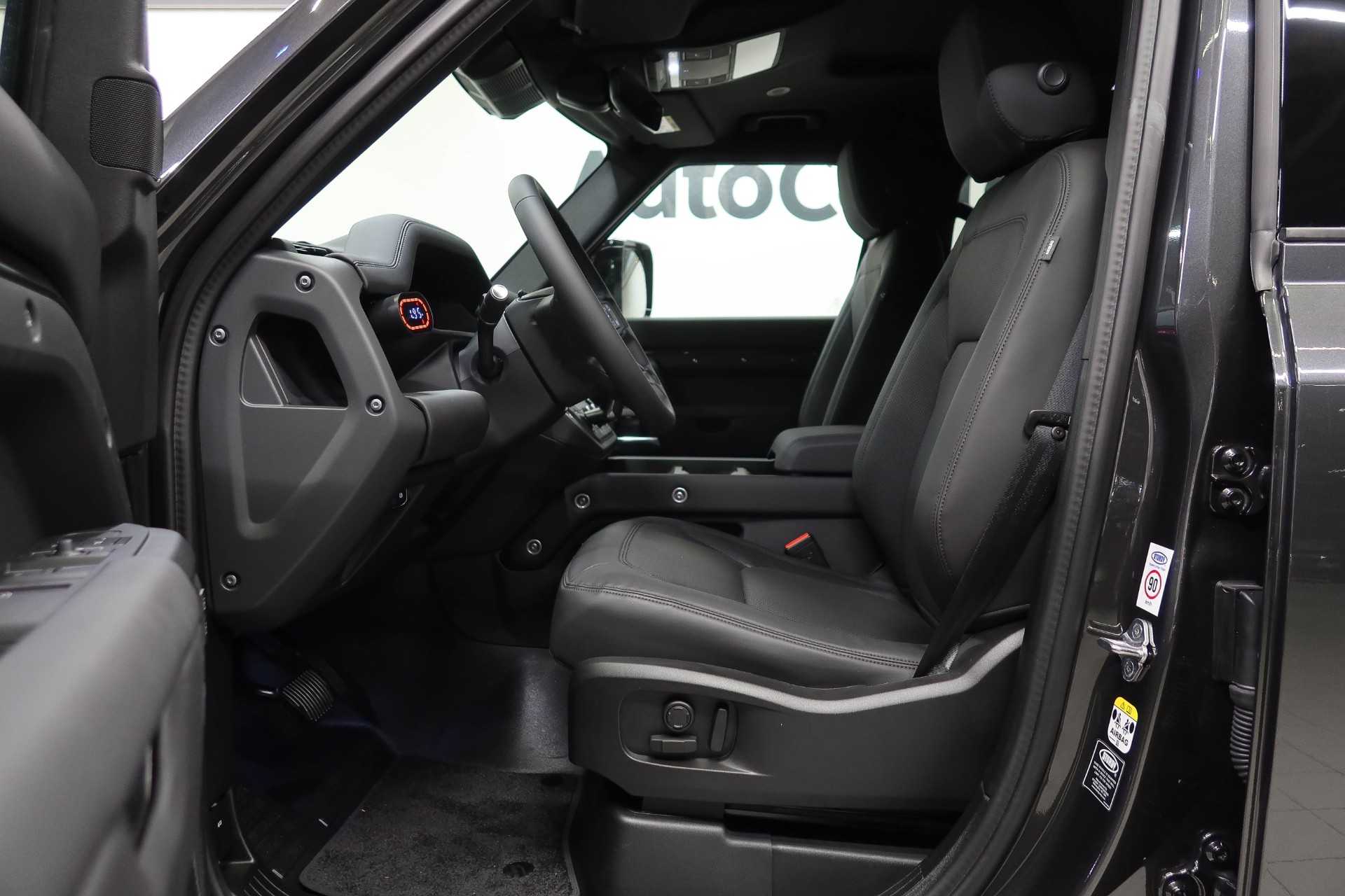 Land Rover Defender 2026