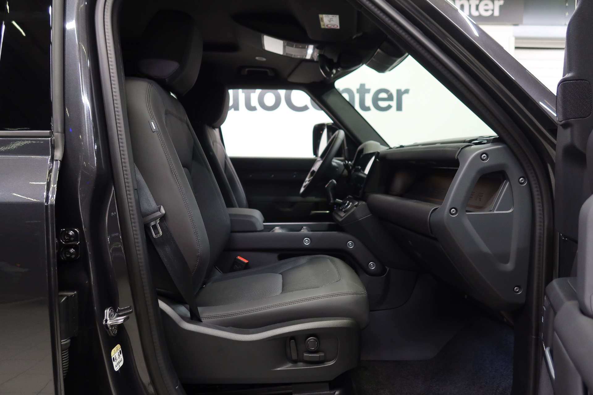 Land Rover Defender 2026