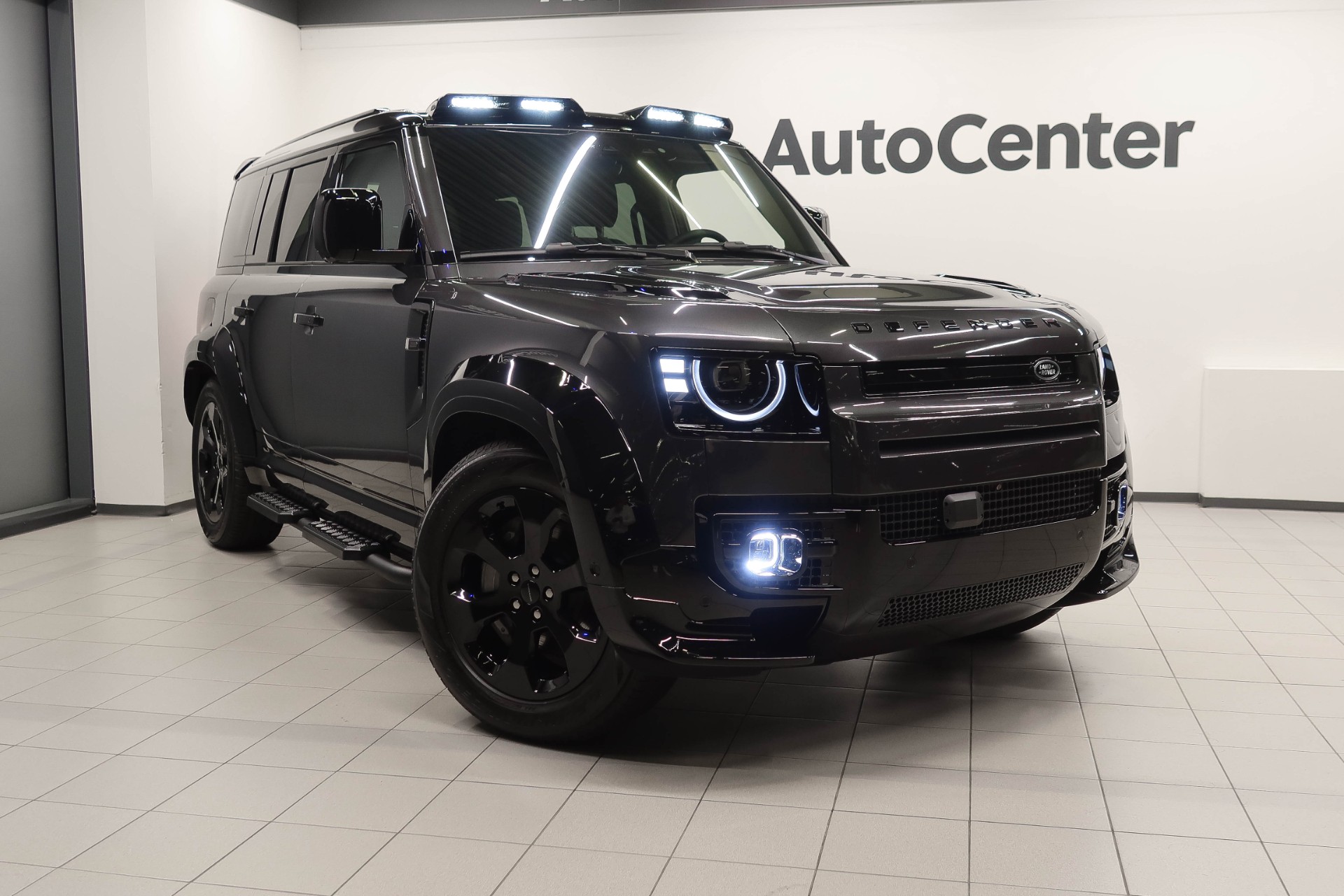 Land Rover Defender 2026