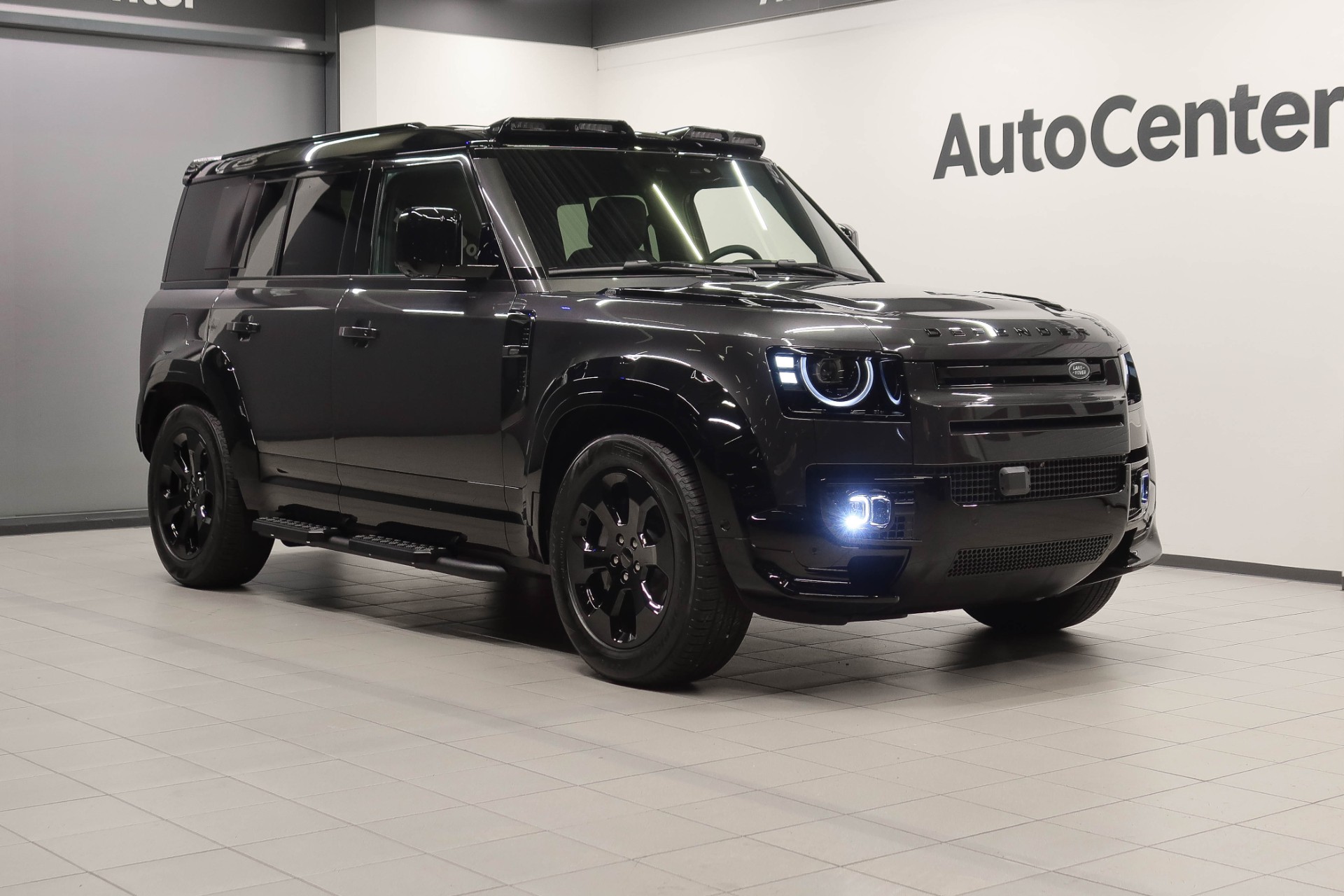 Land Rover Defender 2026