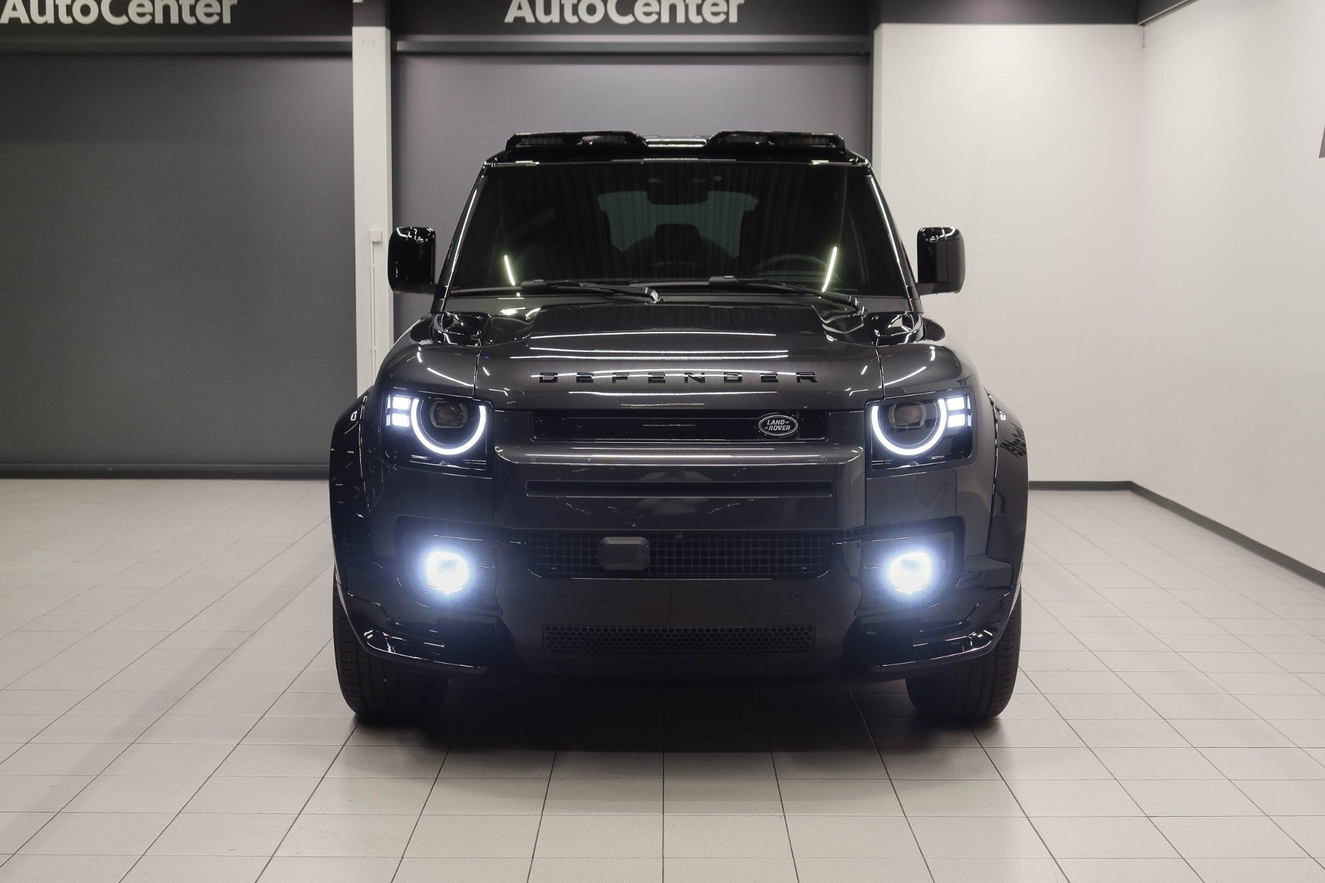 Land Rover Defender 2026