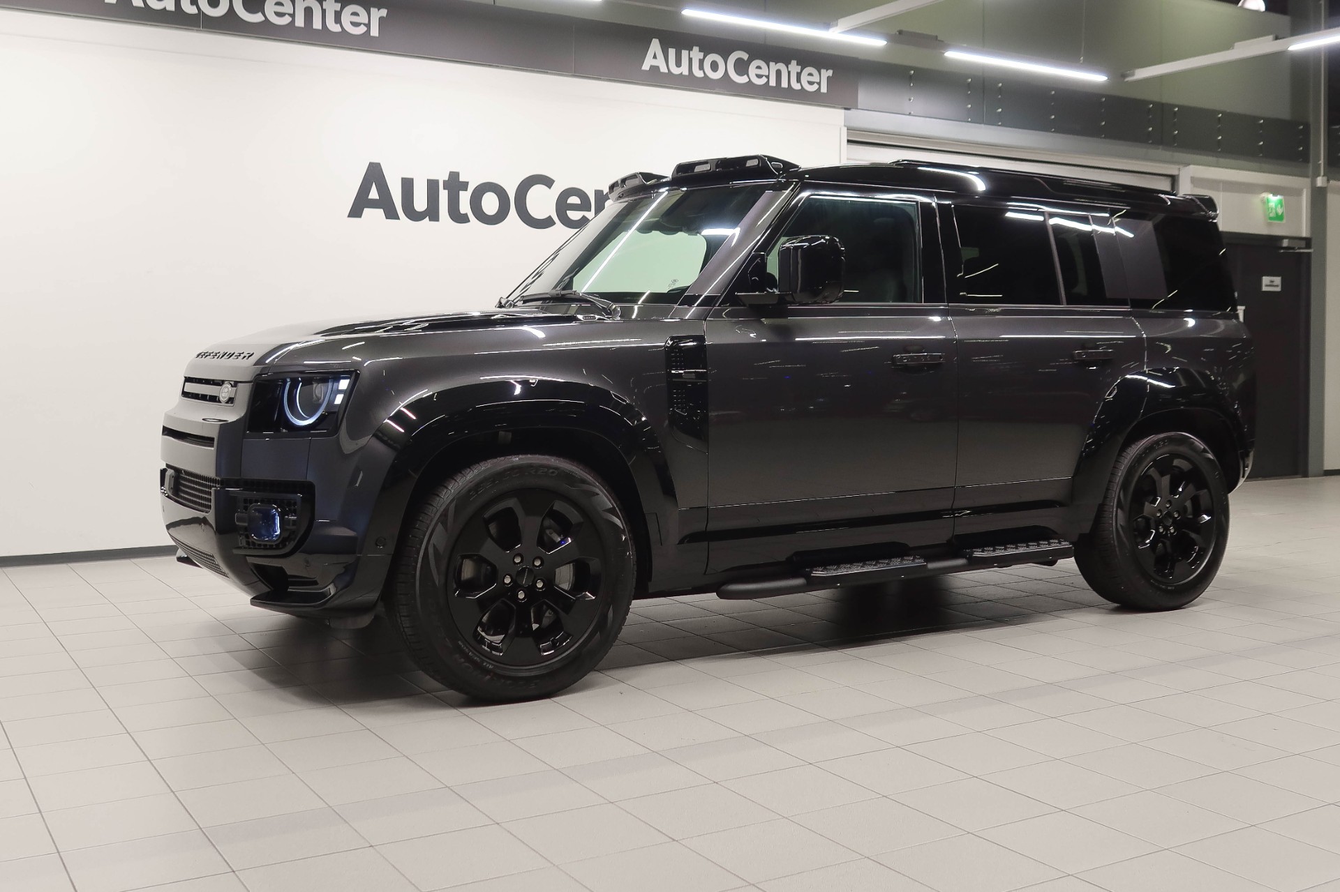 Land Rover Defender 2026