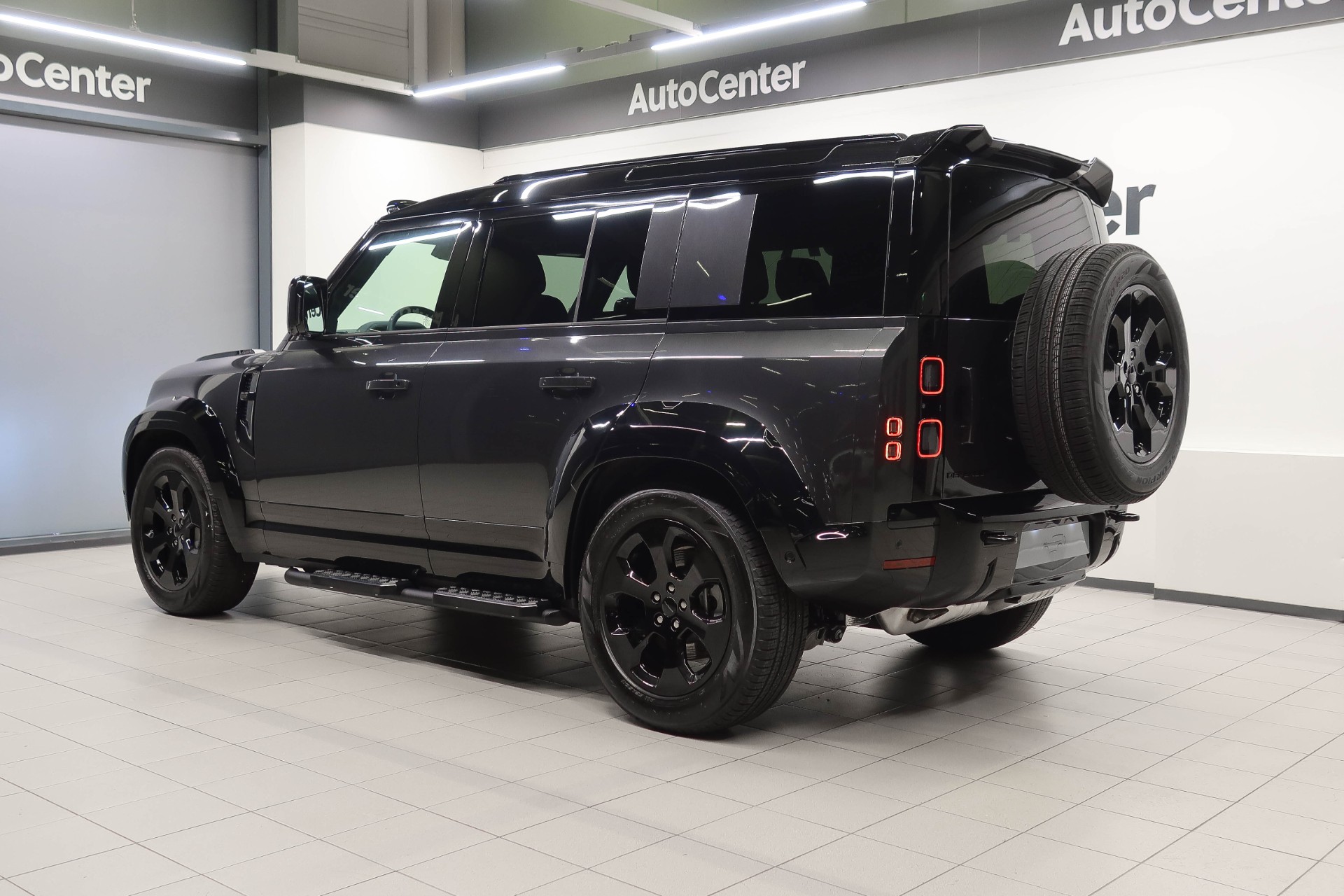 Land Rover Defender 2026