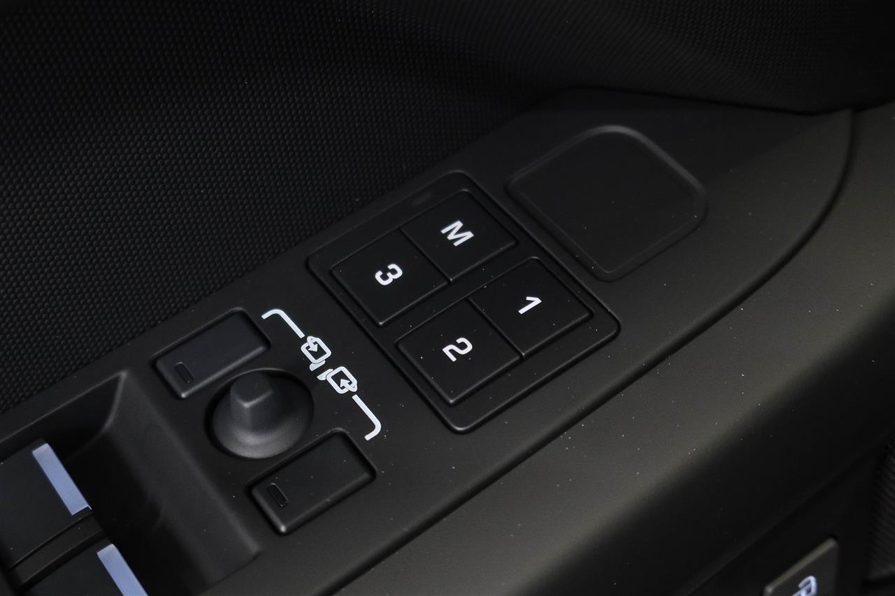 Land Rover Defender 2026