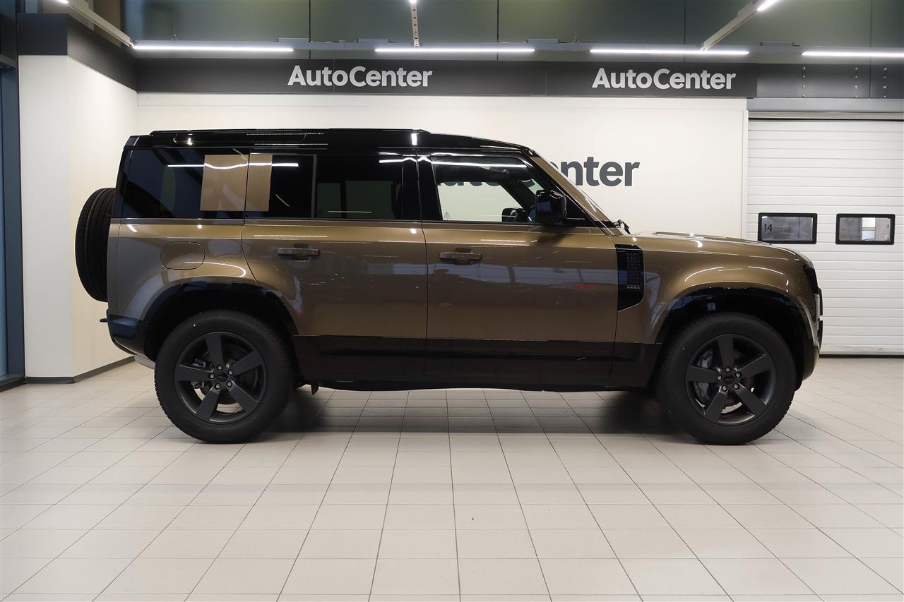 Land Rover Defender 2026