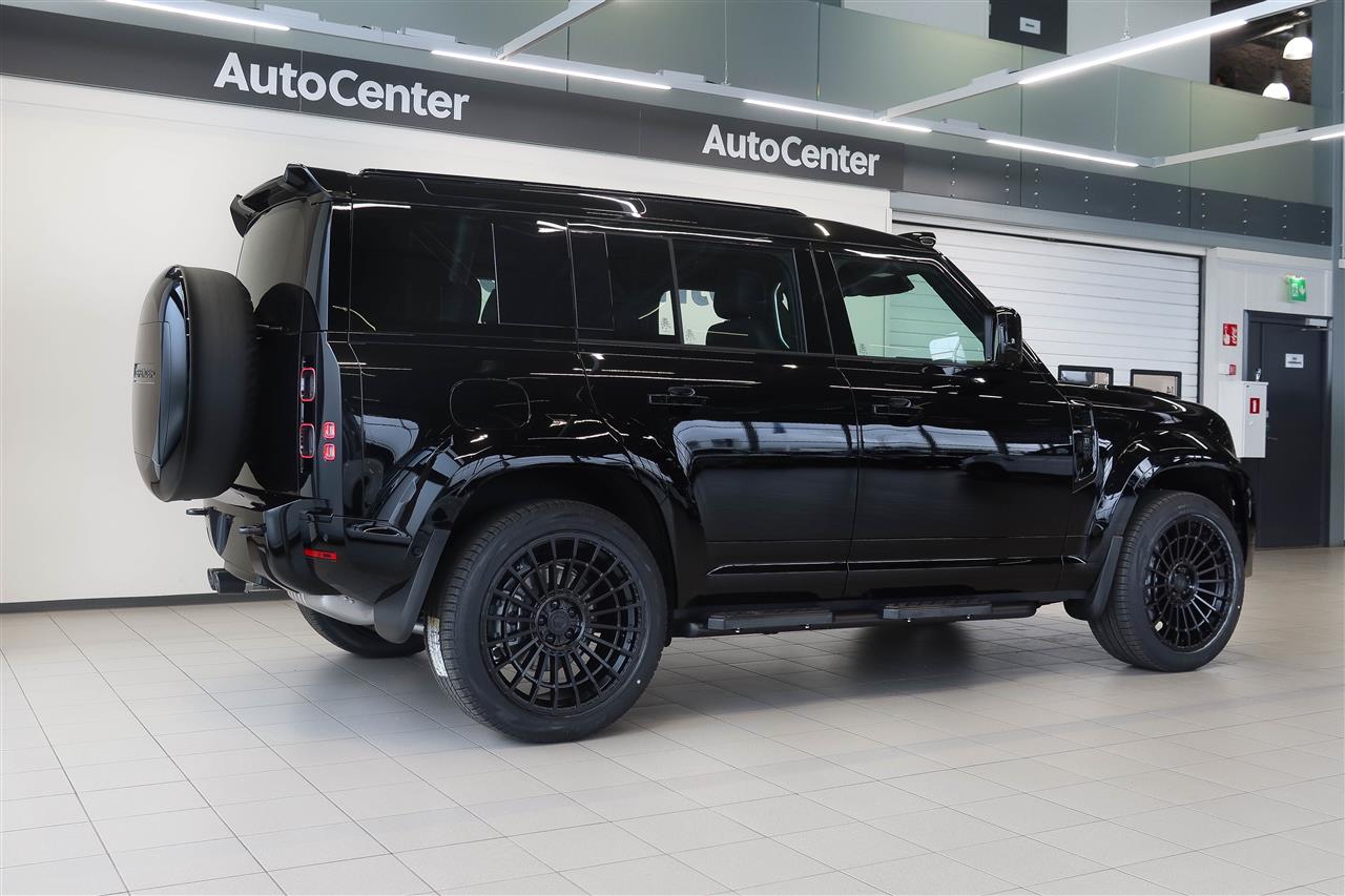 Land Rover Defender 2025