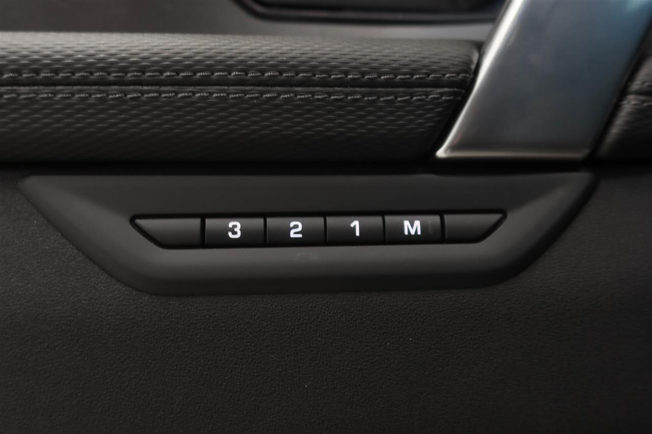 Land Rover Discovery Sport 2025