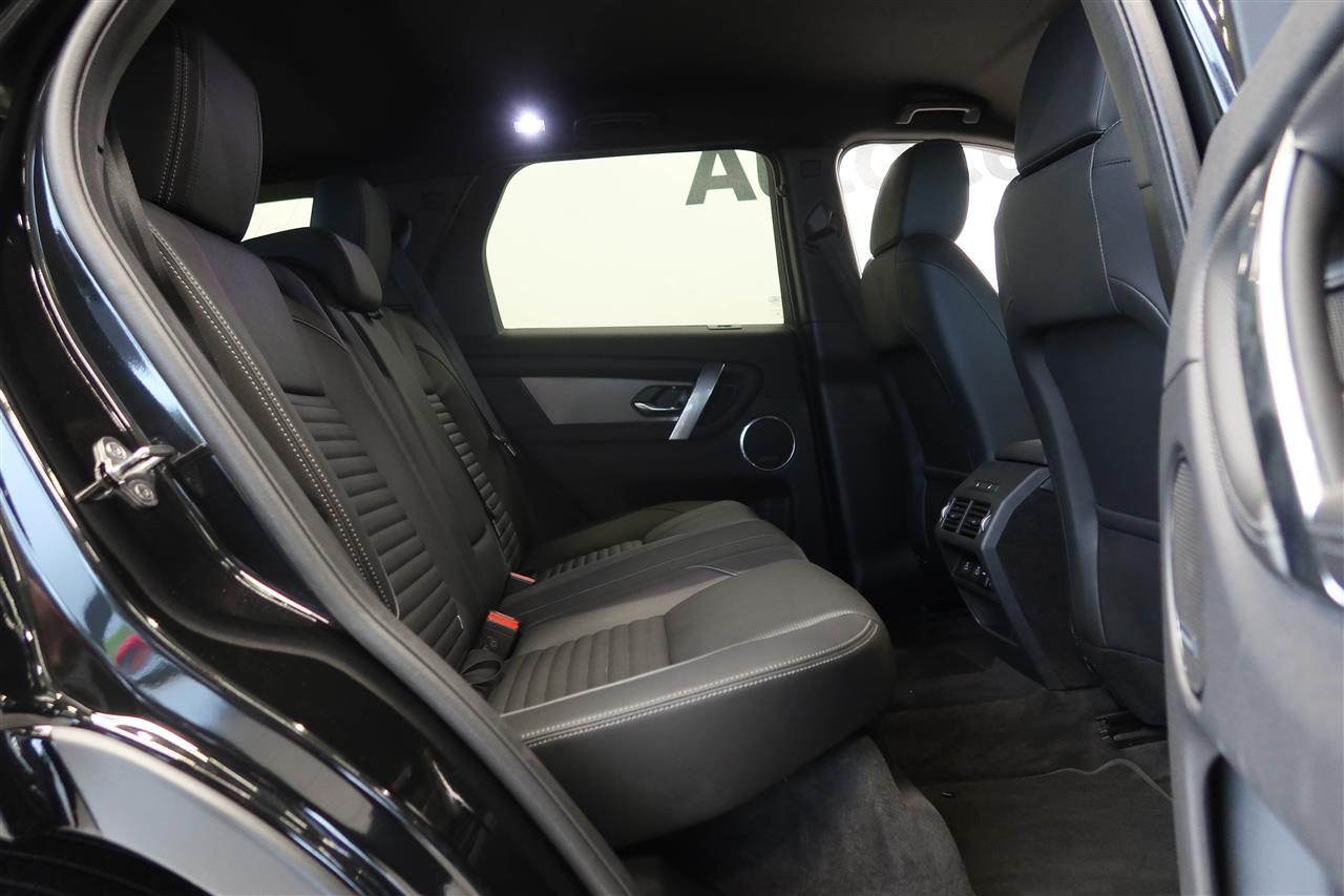 Land Rover Discovery Sport 2025