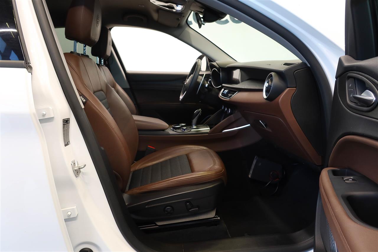 Alfa Romeo Stelvio 2017