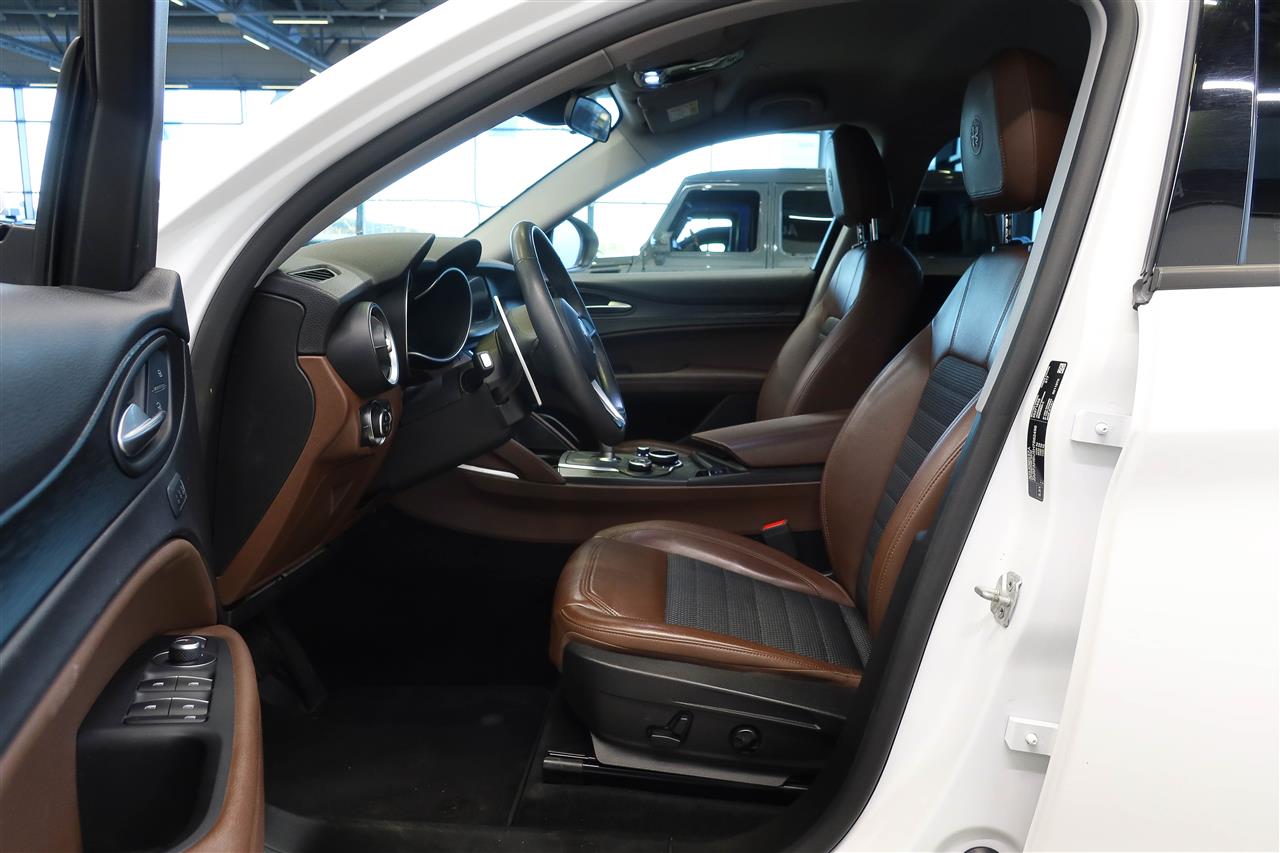 Alfa Romeo Stelvio 2017