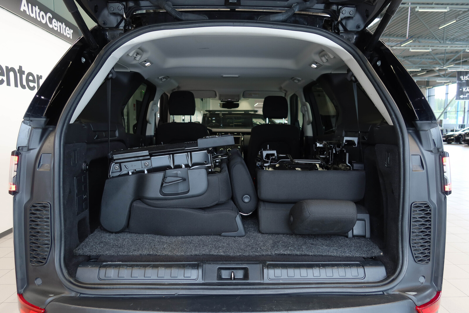 Land Rover Discovery 2018
