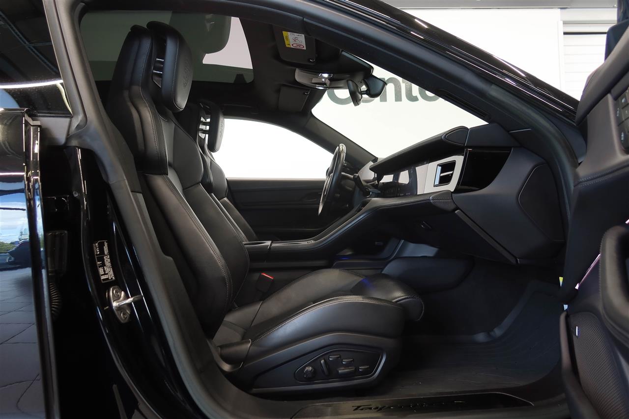 Porsche Taycan 2022