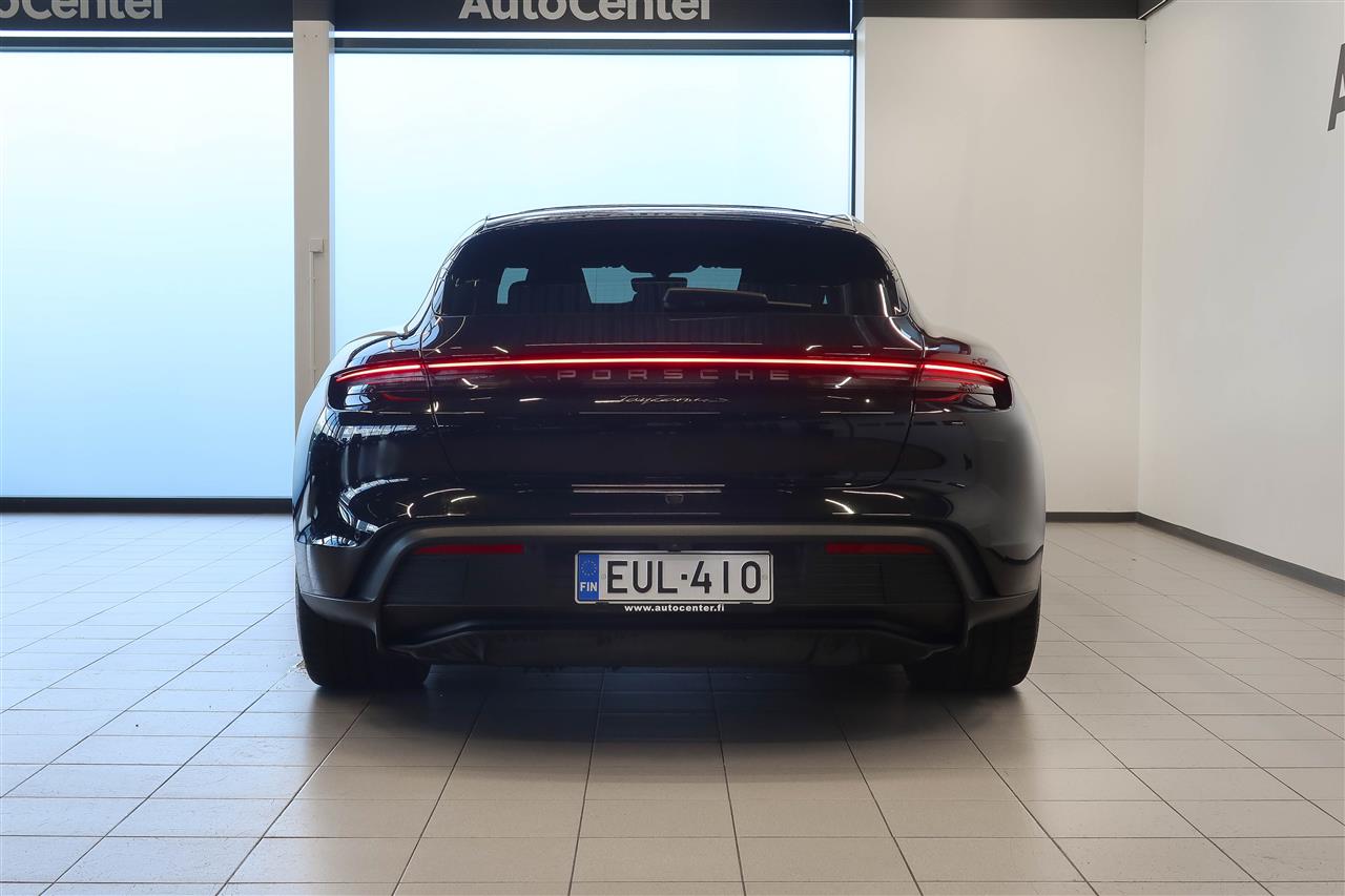 Porsche Taycan 2022