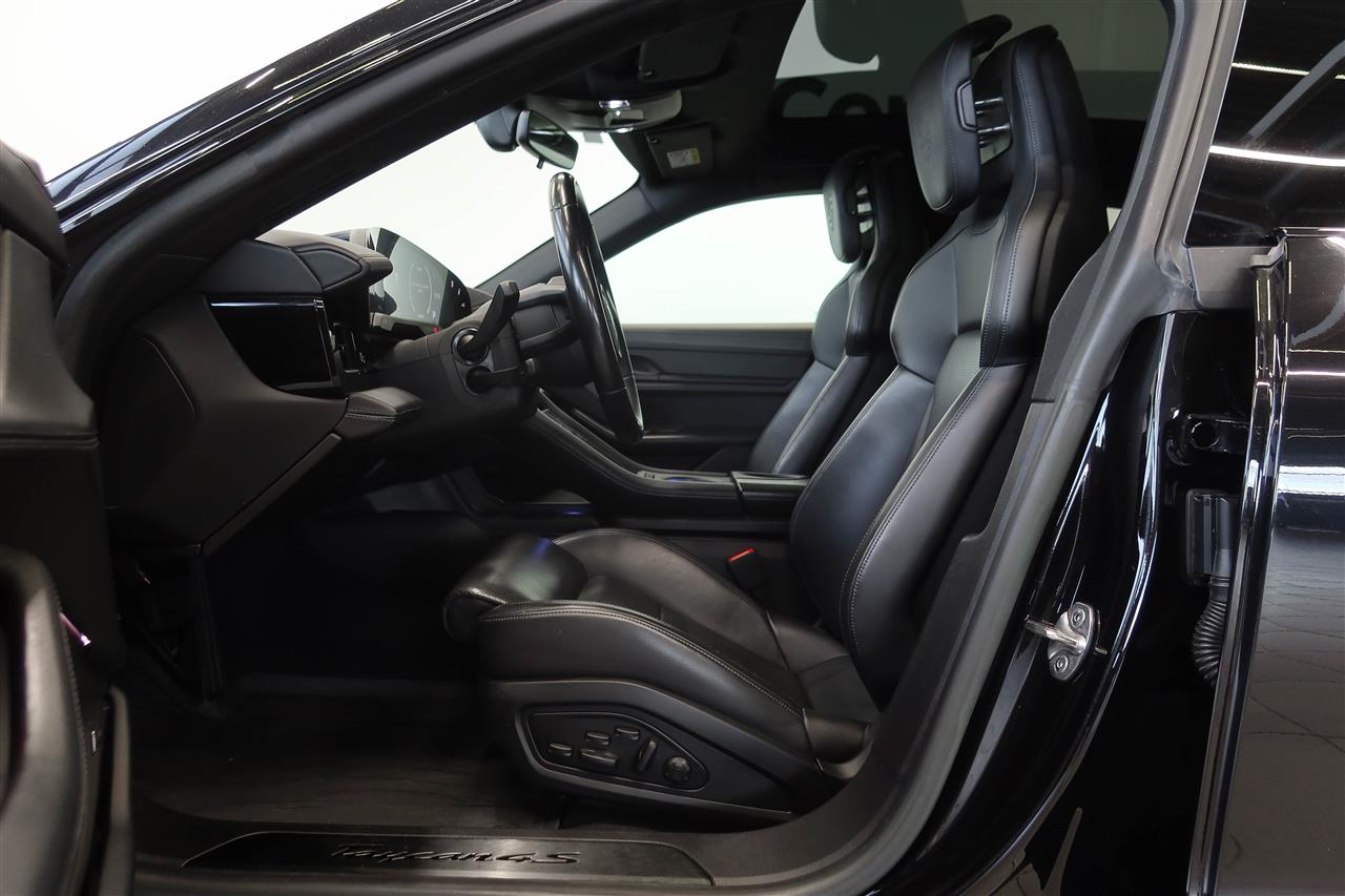 Porsche Taycan 2022