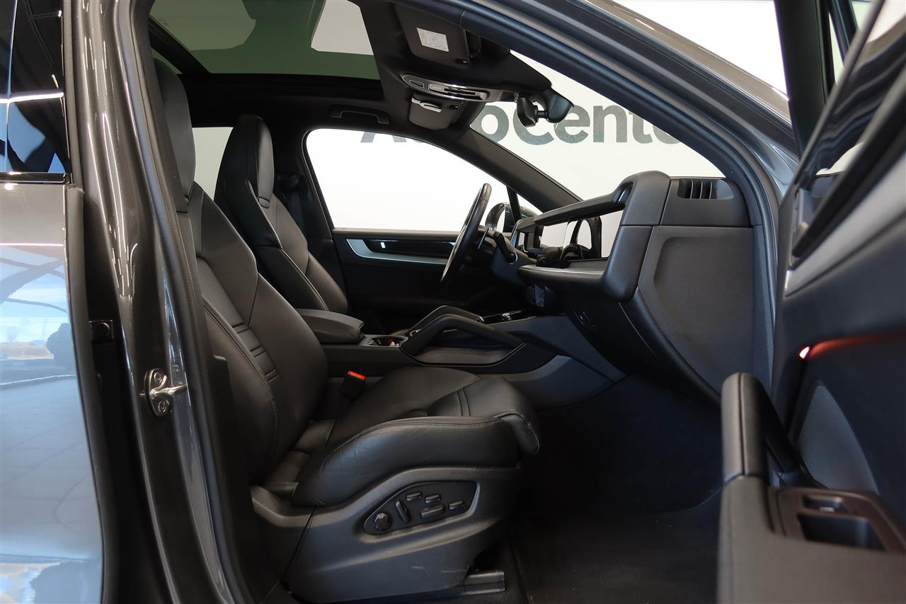 Porsche Cayenne 2024