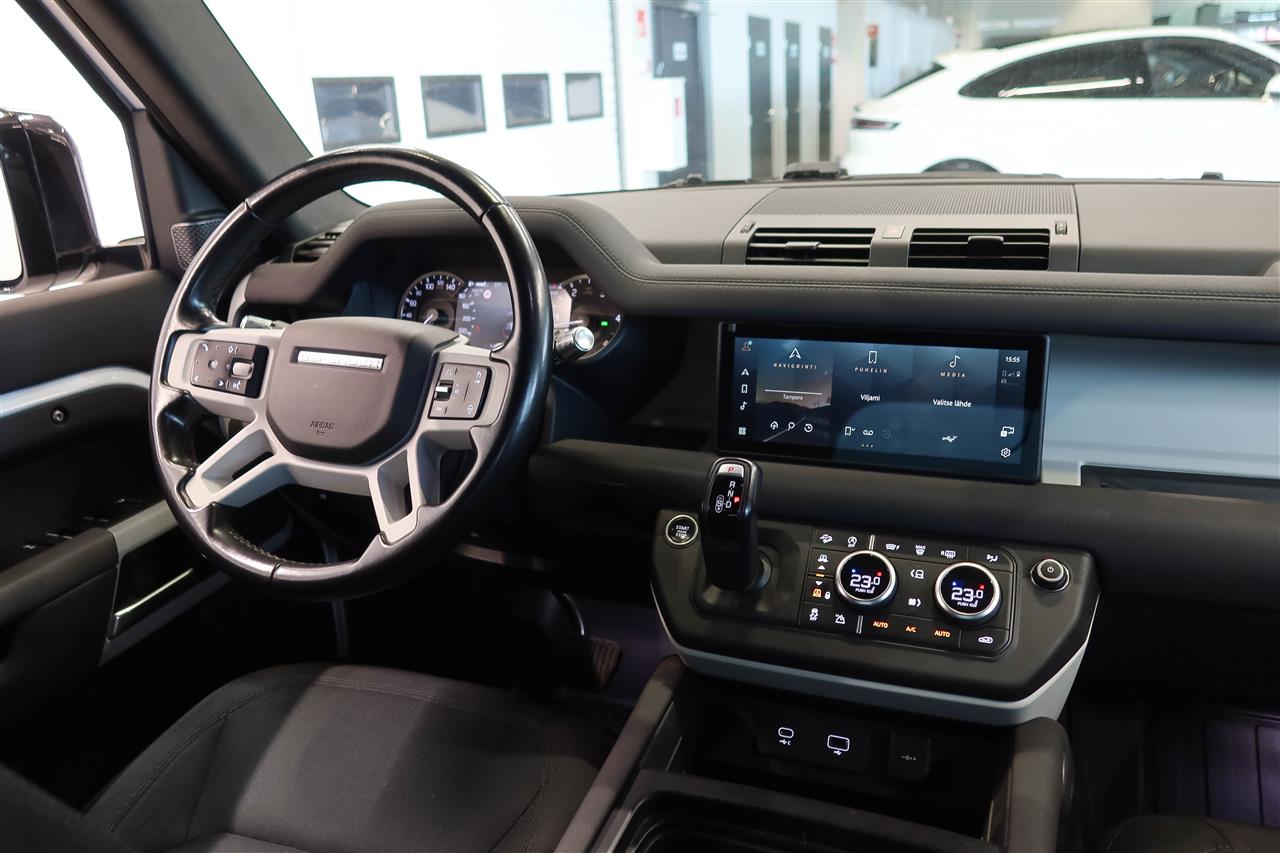 Land Rover Defender 2022