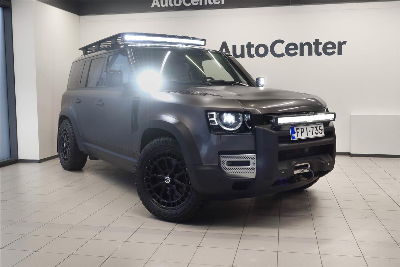 Land Rover Defender 2023
