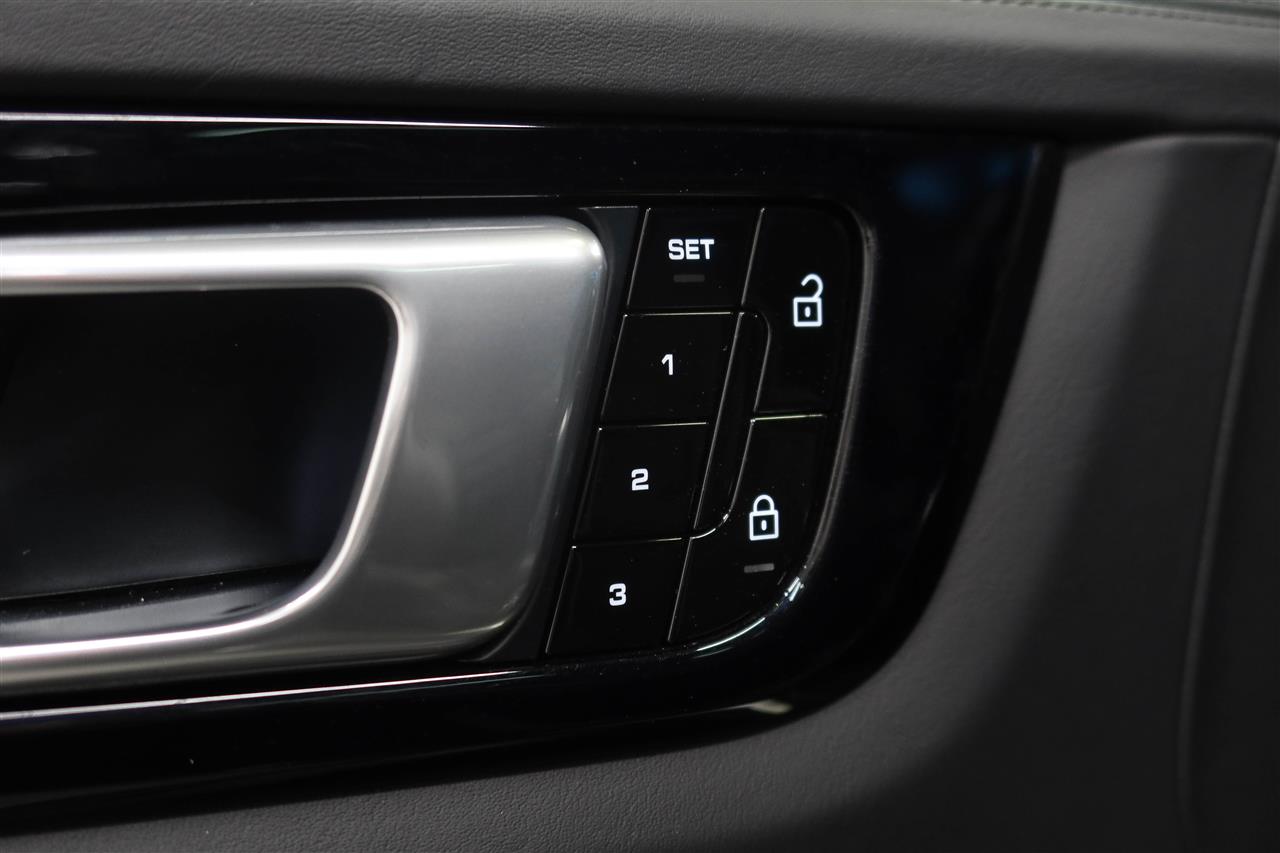 Porsche Cayenne 2020