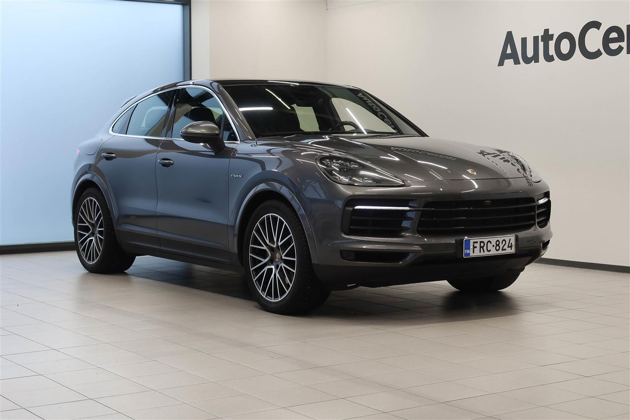 Porsche Cayenne 2021