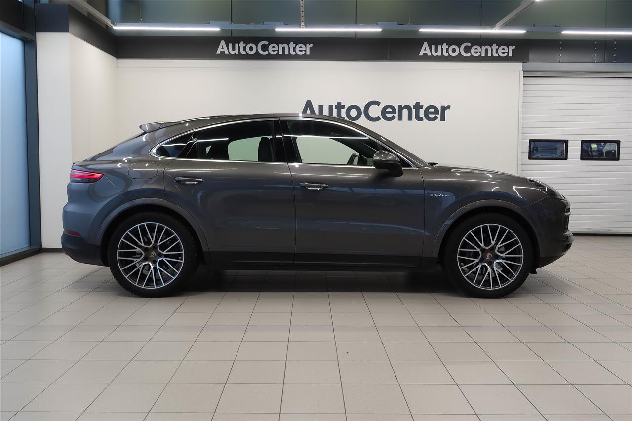 Porsche Cayenne 2021