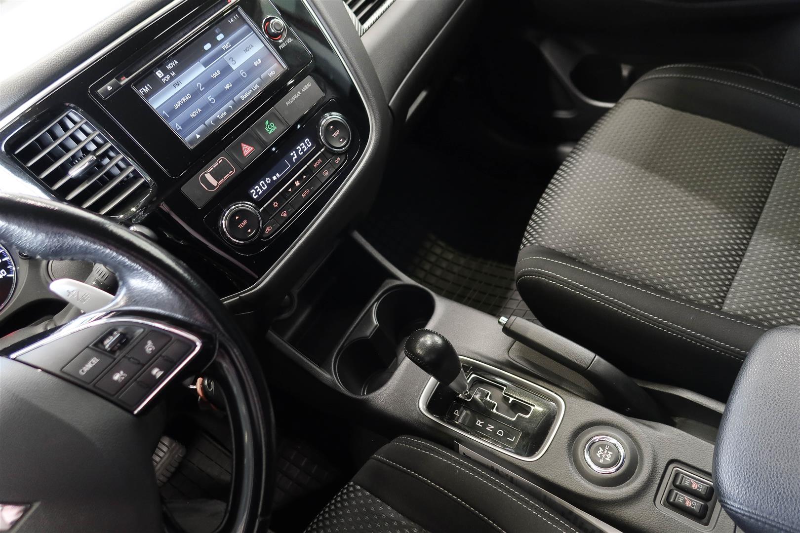 Mitsubishi Outlander 2016