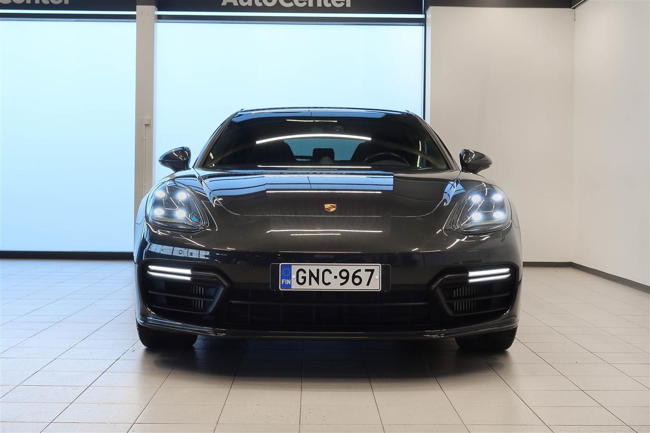 Porsche Panamera 2018