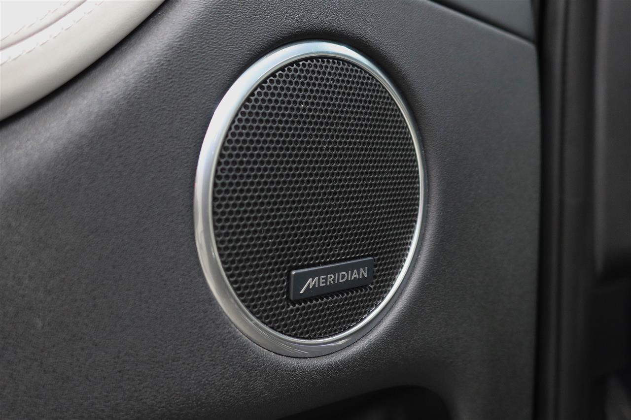 Land Rover Discovery Sport 2021