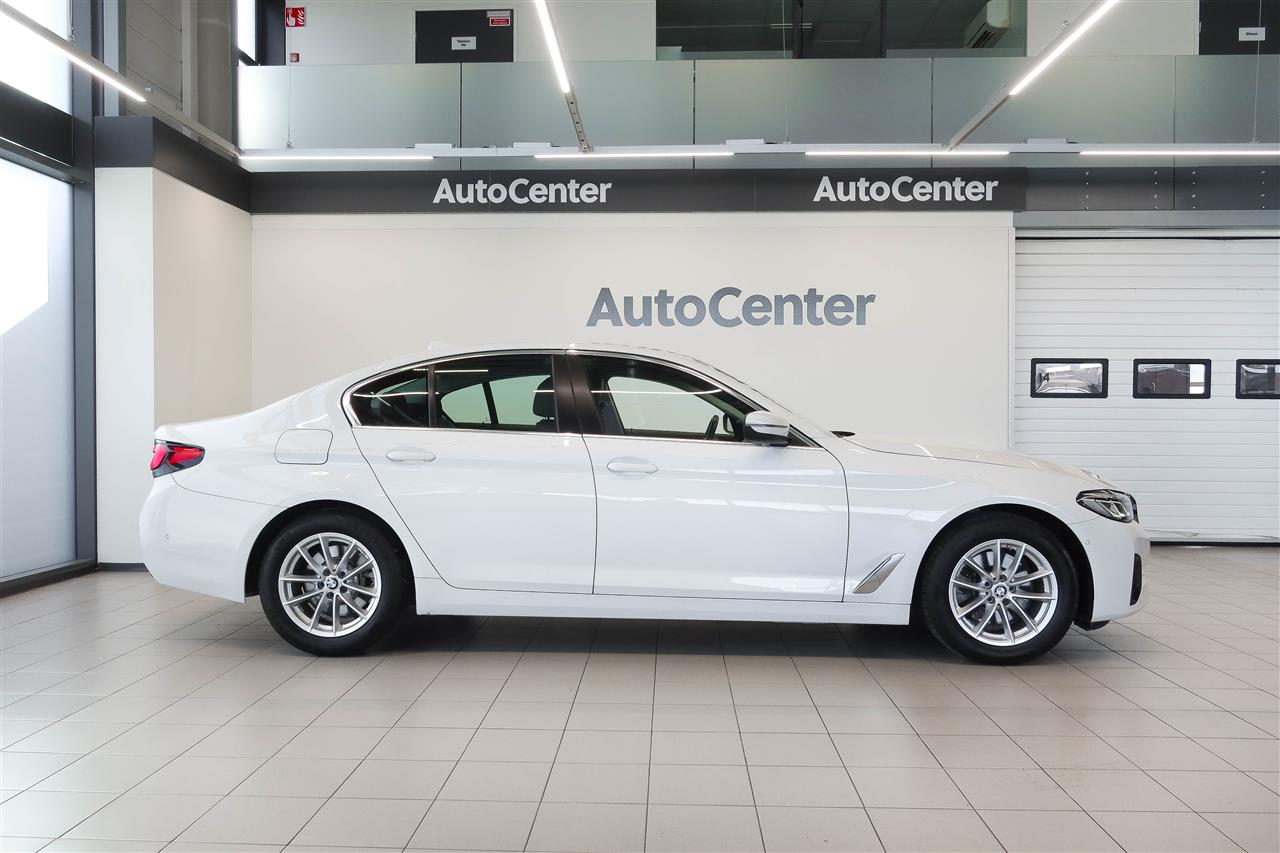 BMW 520 2023