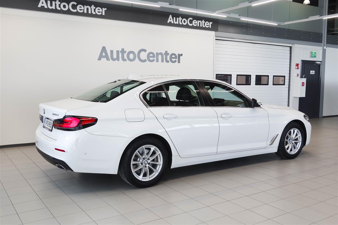 BMW 520 2023