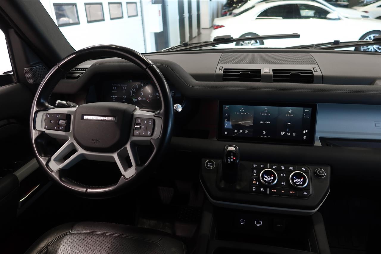 Land Rover Defender 2022