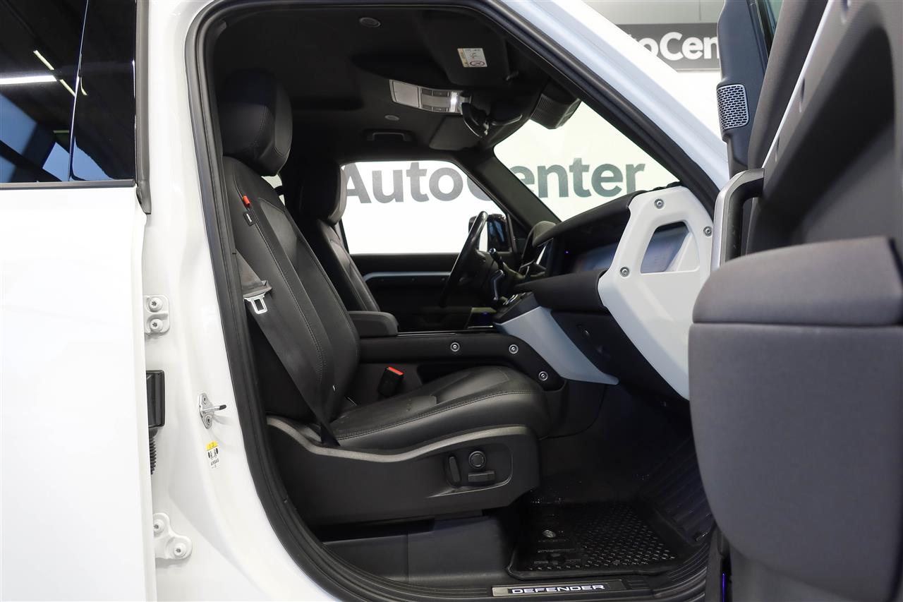 Land Rover Defender 2022