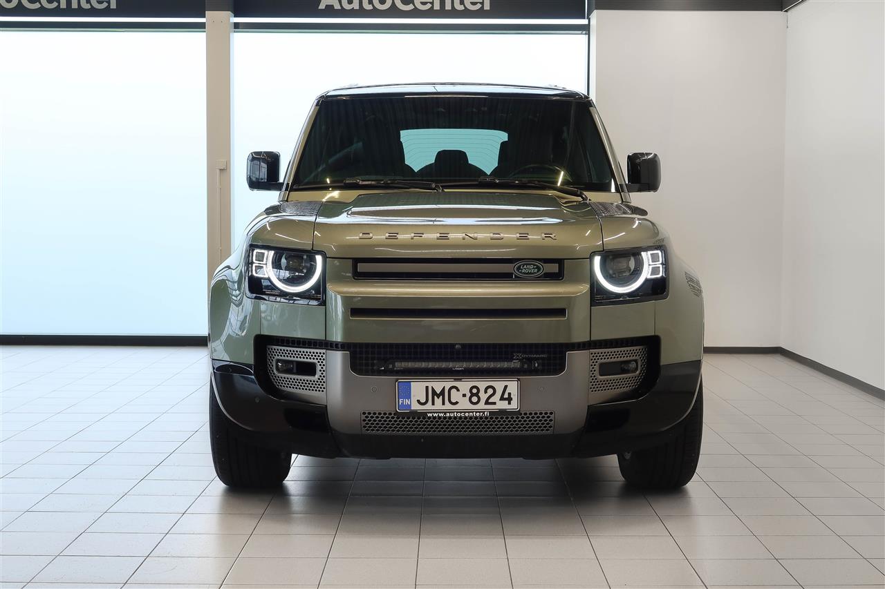 Land Rover Defender 2022