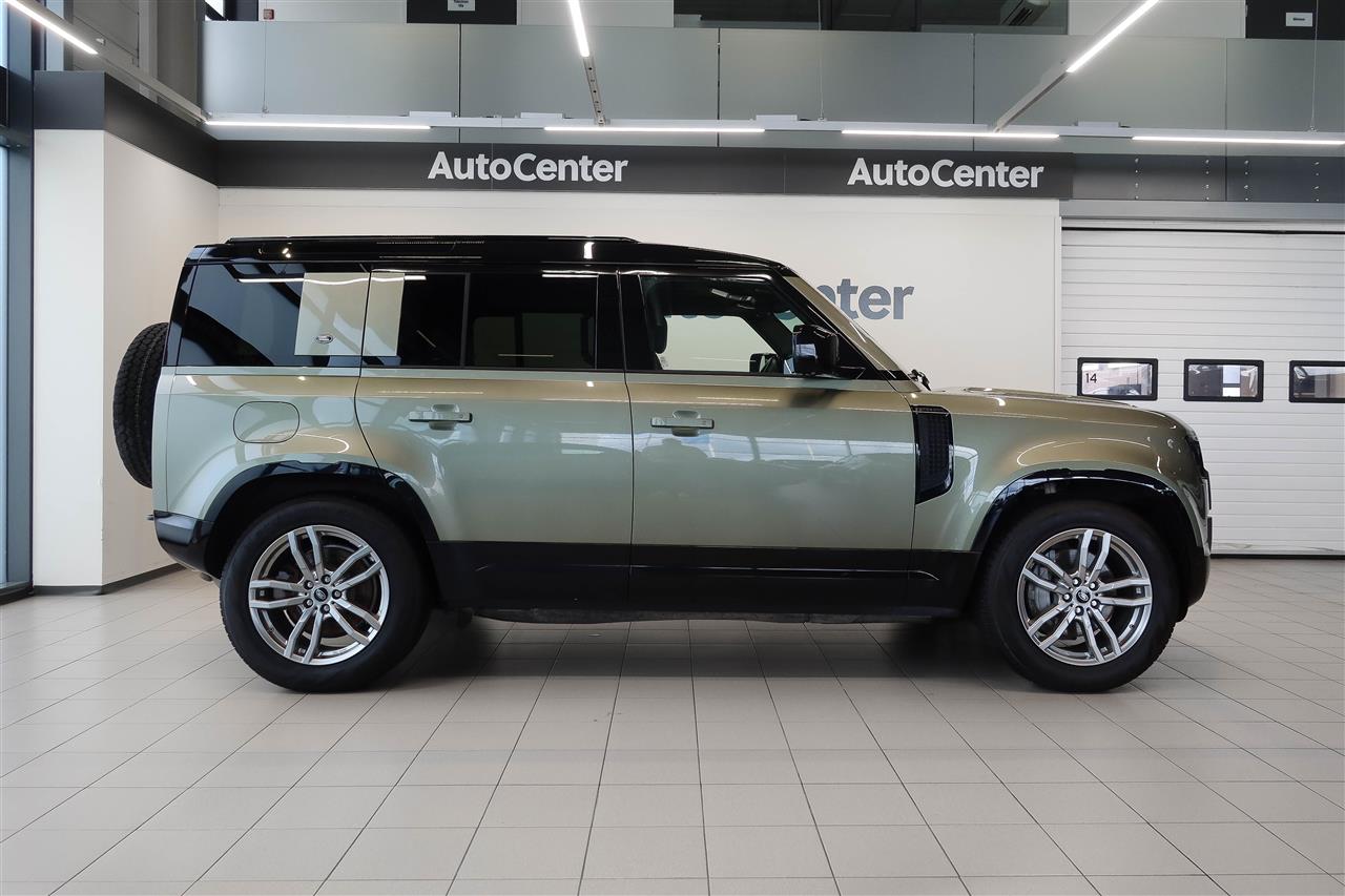 Land Rover Defender 2022