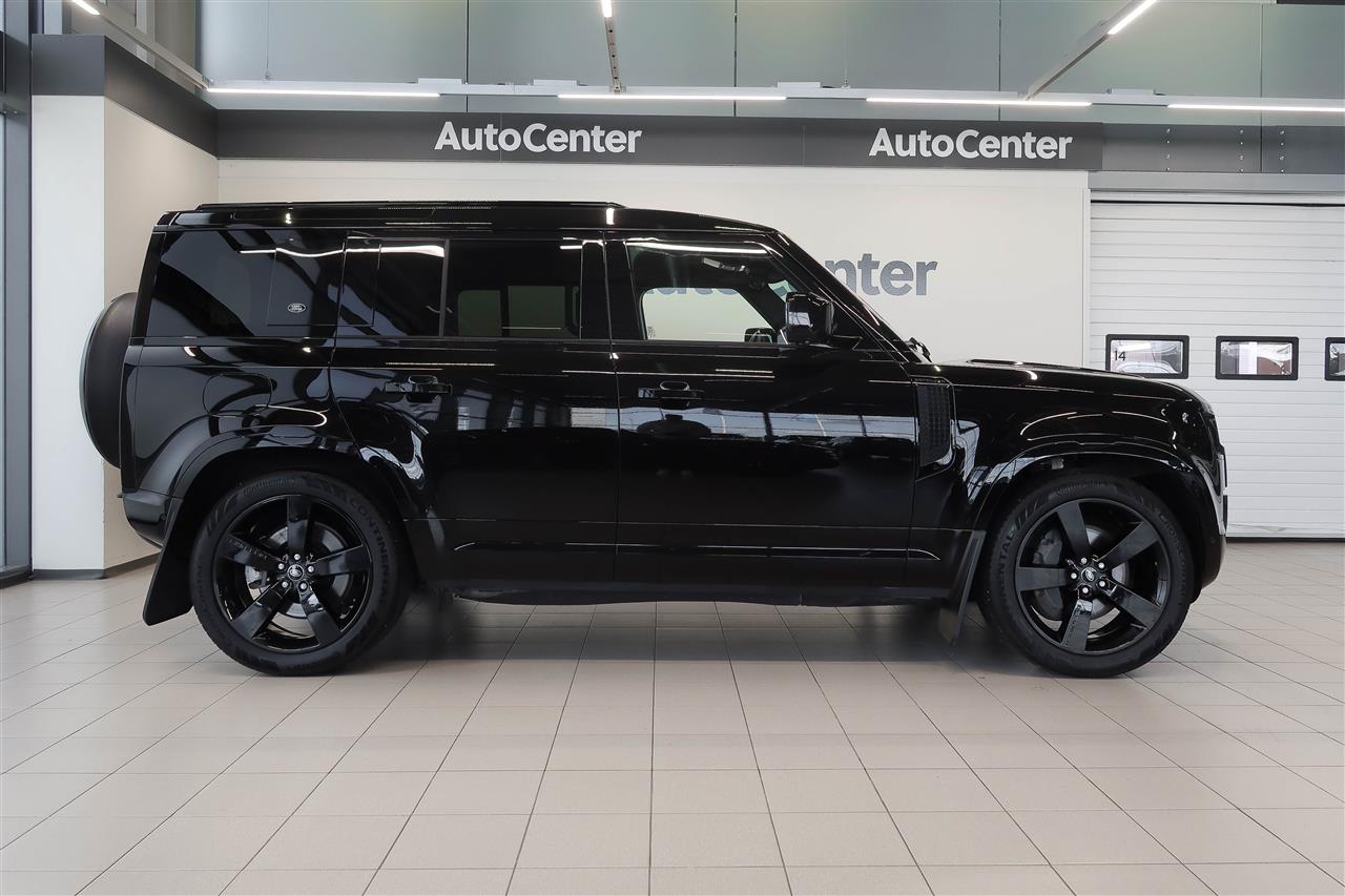 Land Rover Defender 2024