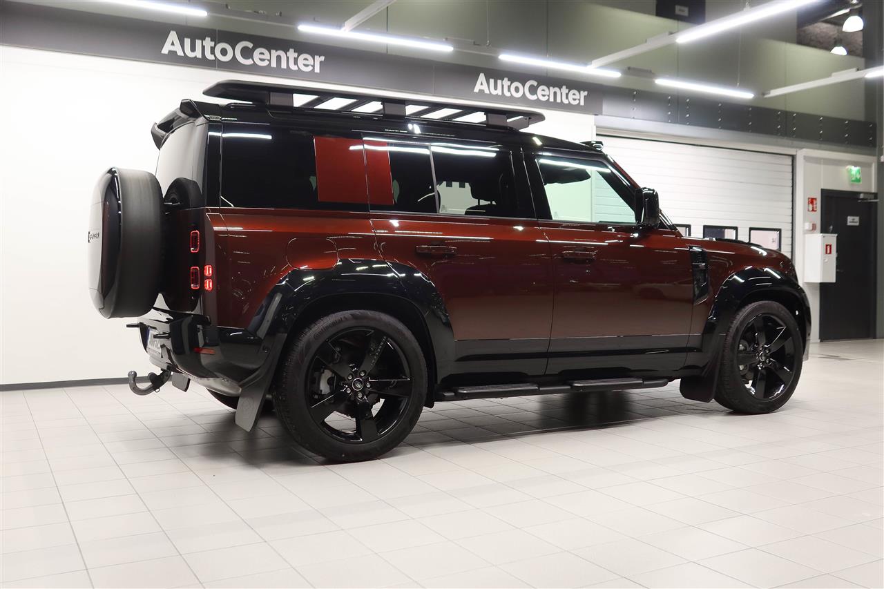 Land Rover Defender 2025