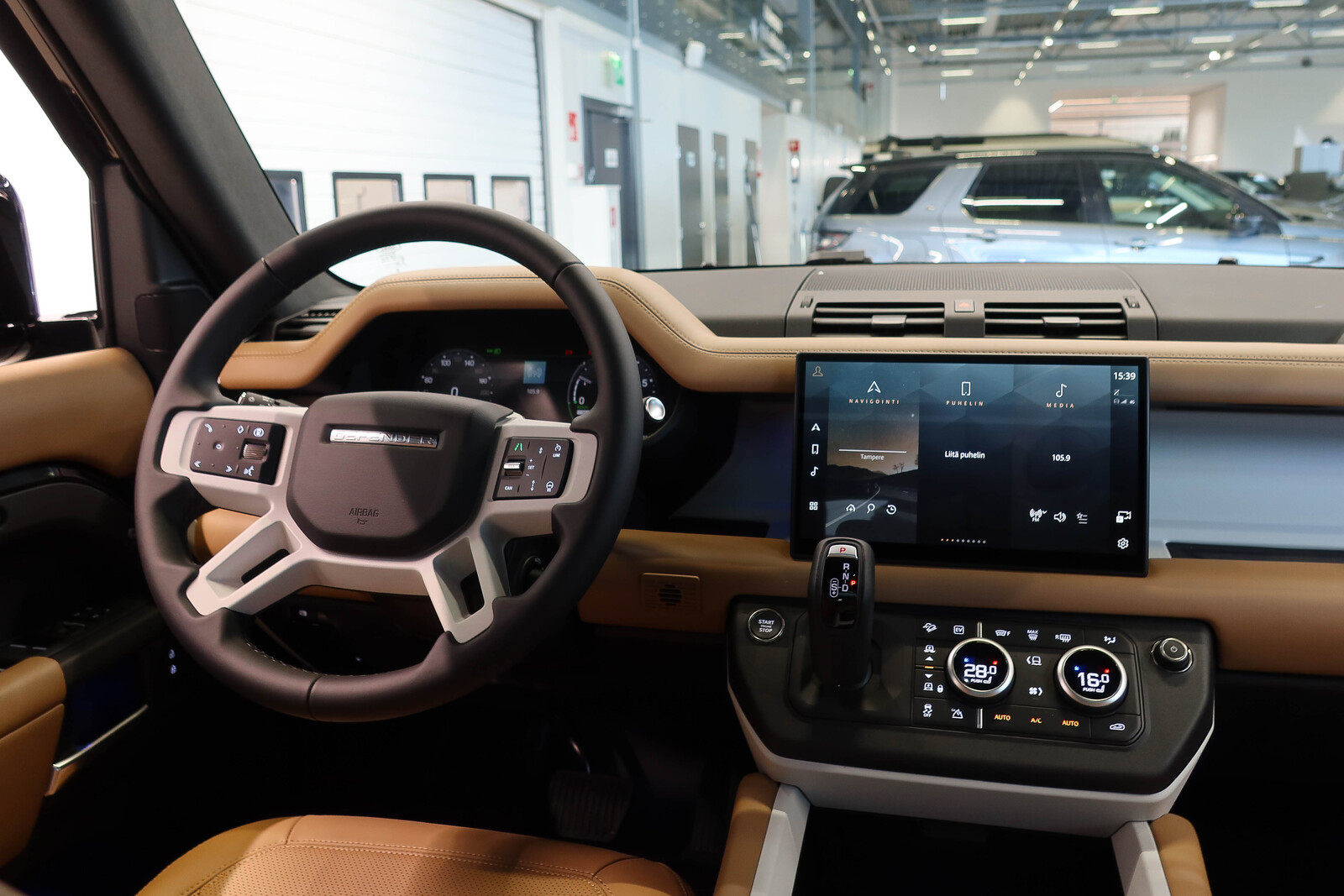 Land Rover Defender 2025