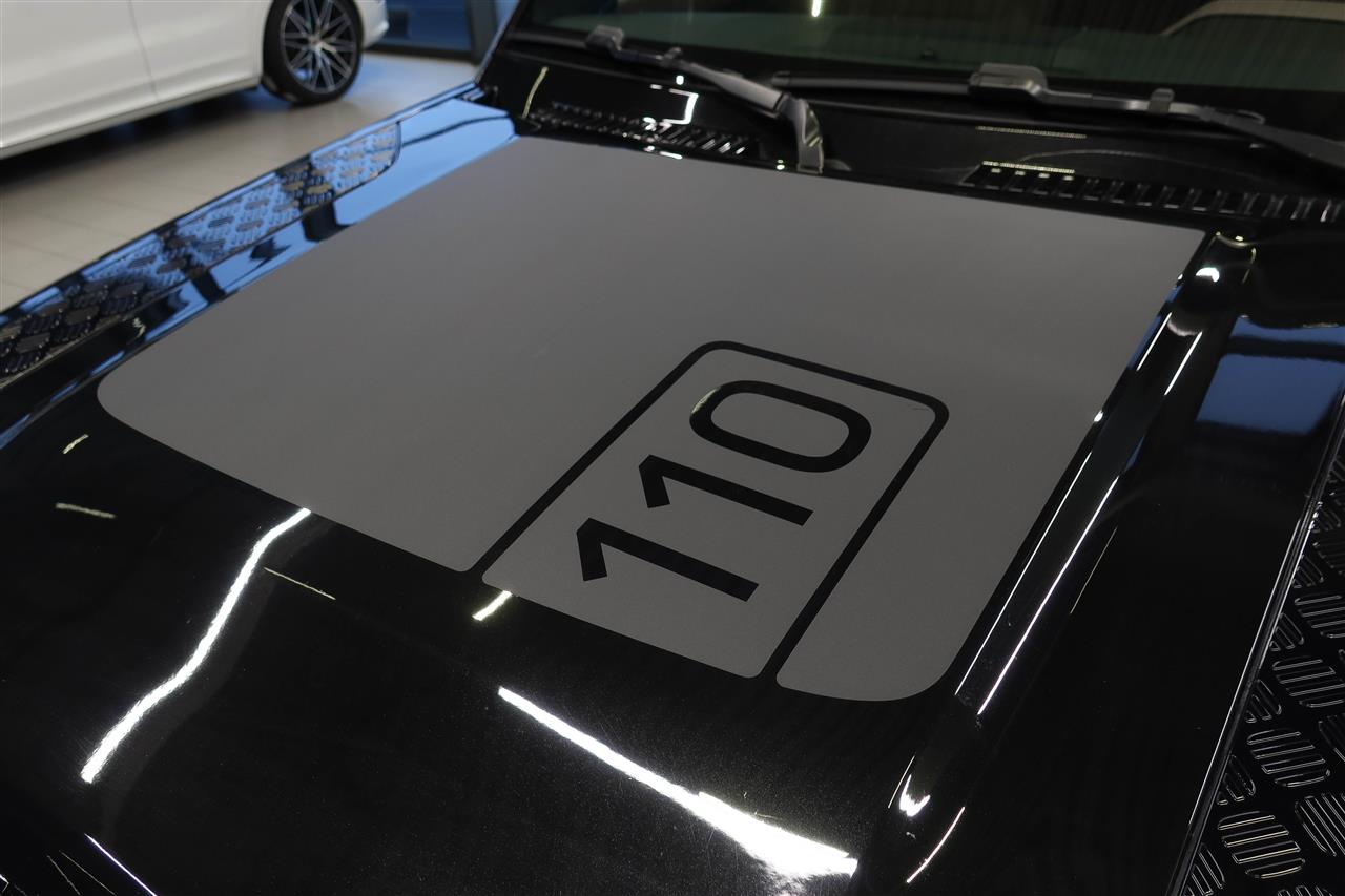 Land Rover Defender 2025