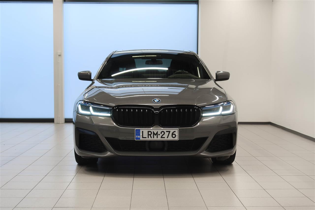 BMW 545 2022