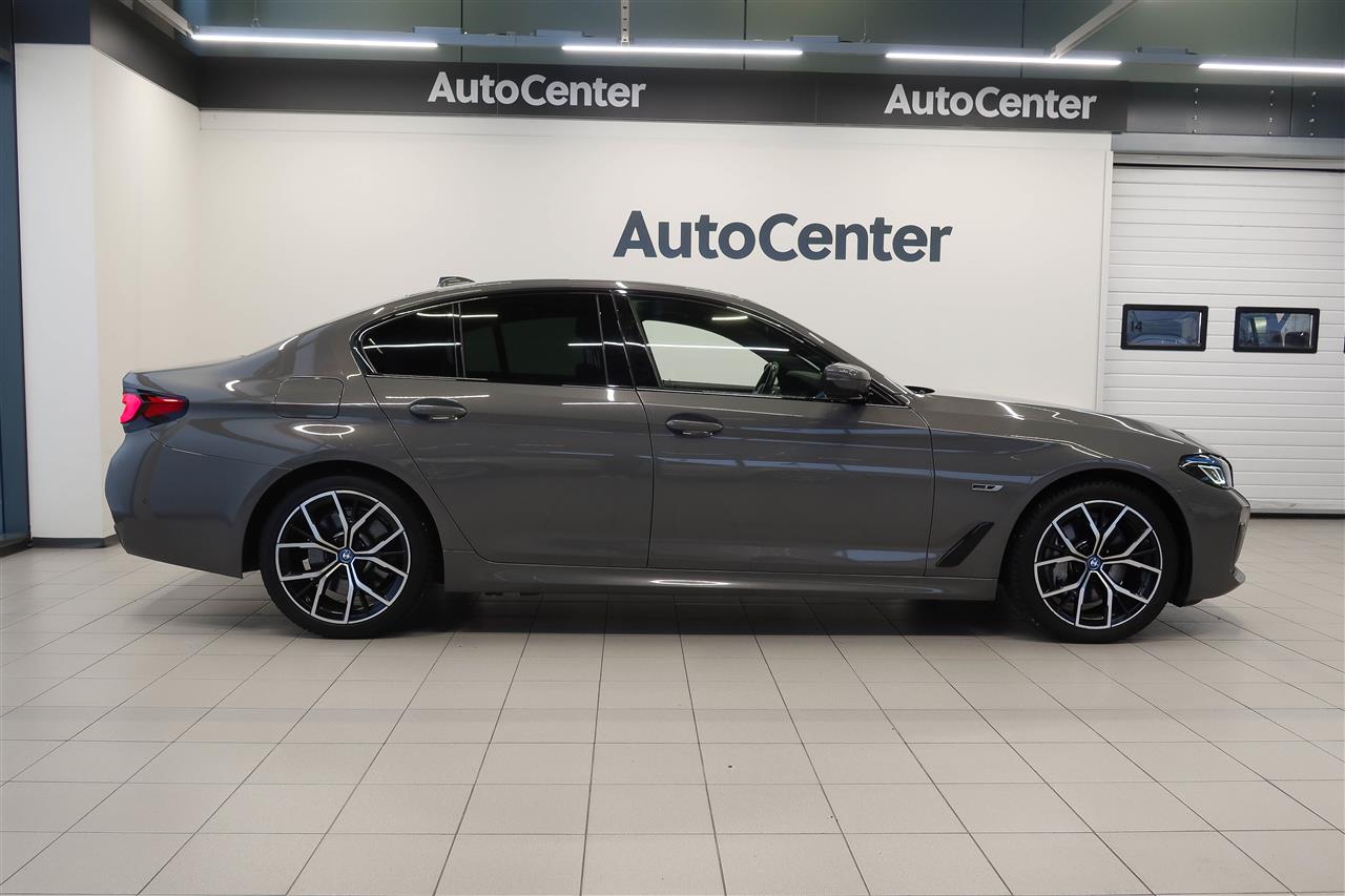 BMW 545 2022
