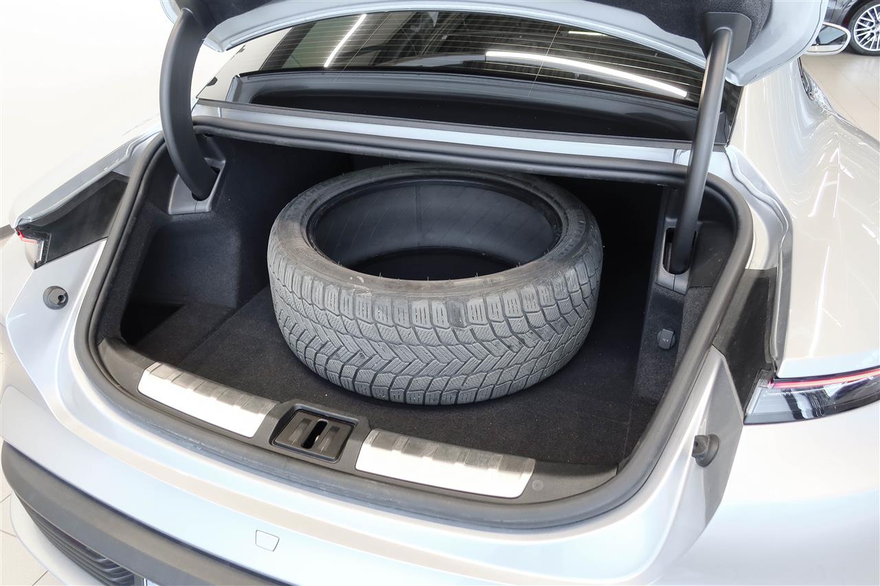 Porsche Taycan 2020