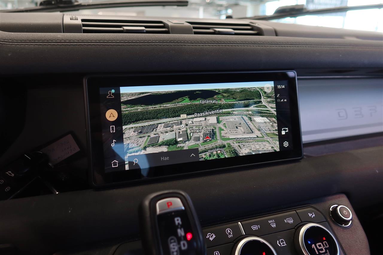 Land Rover Defender 2022